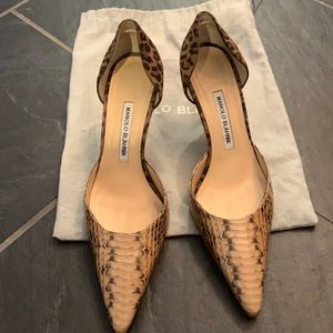 Manolo Blahnik Pointy toe animal print heels 39
